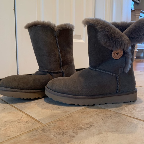UGG Women's Boots Gray - Picture 3 of 15